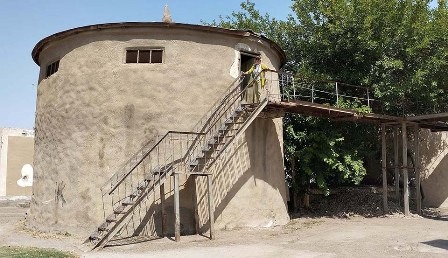 Едем до столетнего узла распределения воды и далее до потребителей